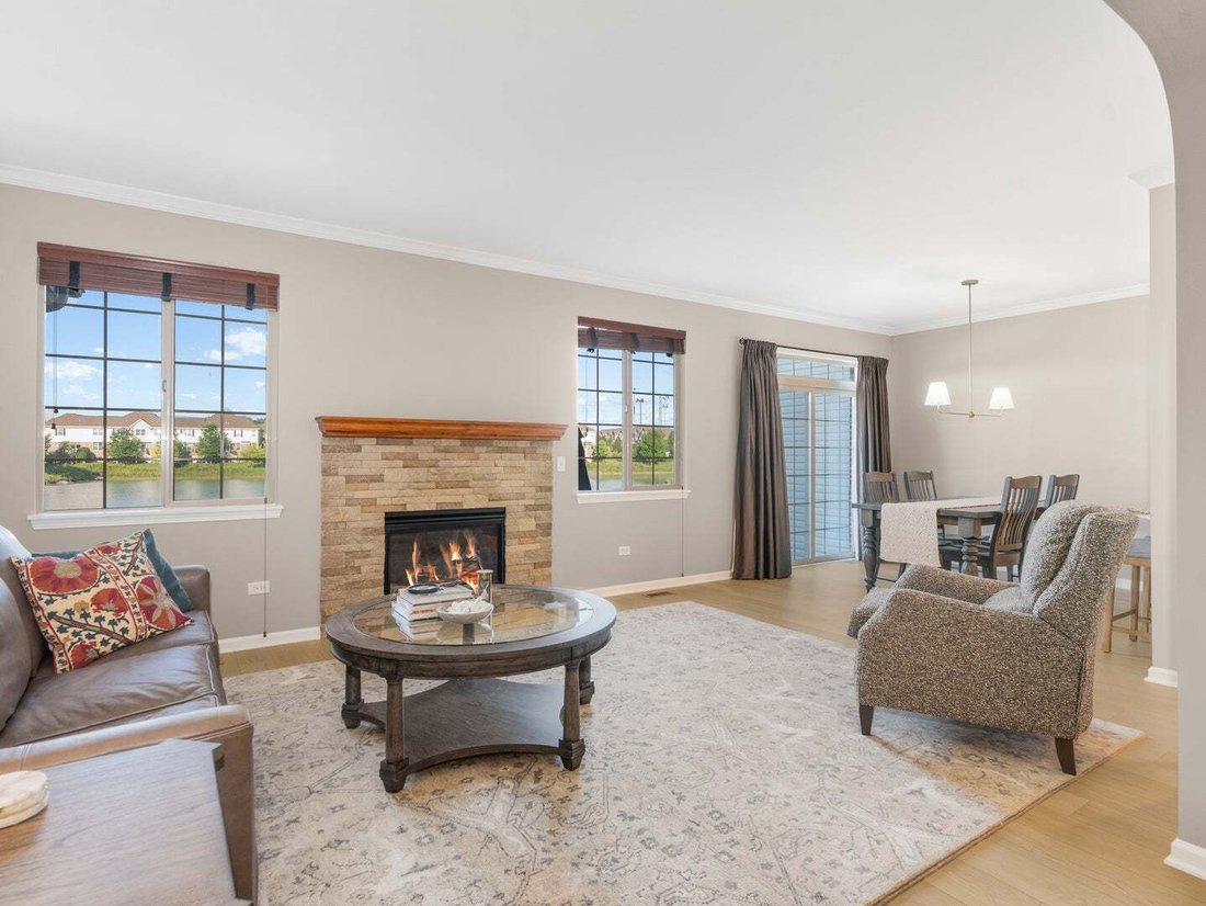 Condo in Naperville, Illinois, United States 5 - 18706252