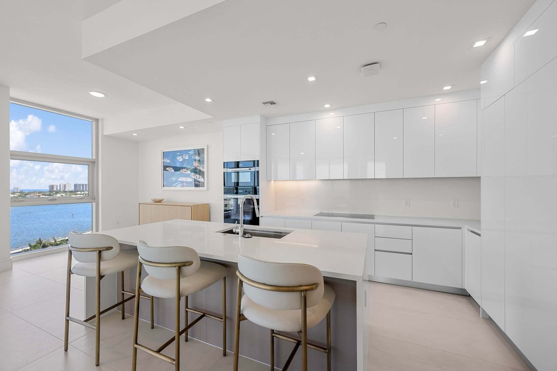 Condo in Lake Park, Florida, United States 2 - 18711296
