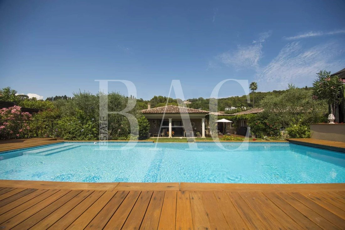 Villa in Mougins, Provence-Alpes-Côte d'Azur, France 3 - 15622497