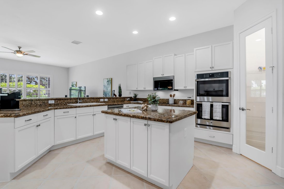 Estate in Southwest Ranches, Florida, United States 3 - 18702732