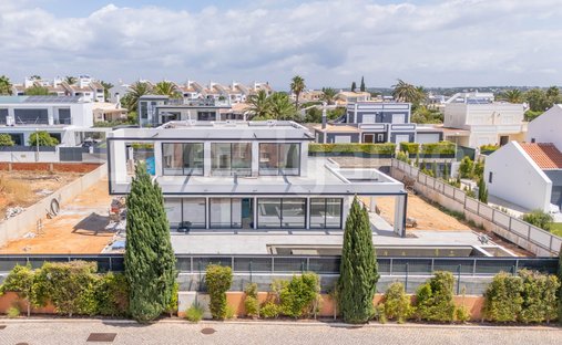 Villa in Carvoeiro, Algarve, Portugal 1