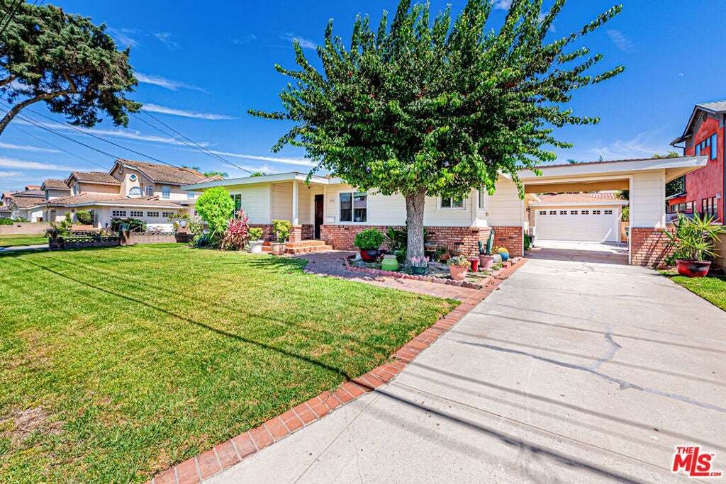 House in Downey, California, United States 1 - 18702945