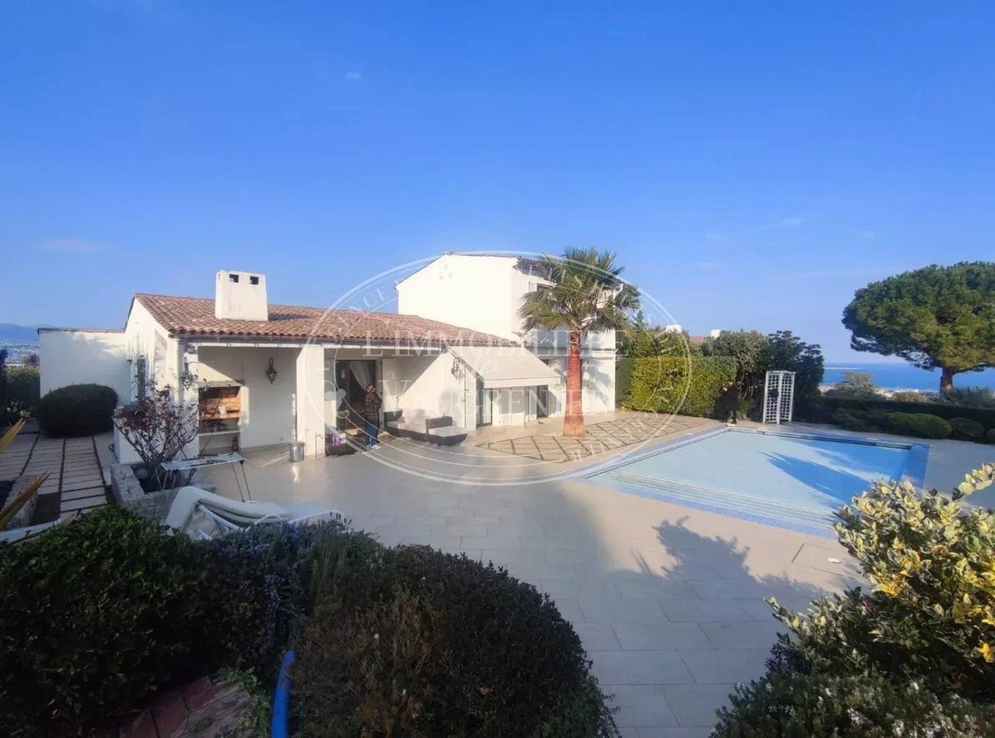 Villa in Route de Grasse, Villeneuve-Loubet, France 1 - 16012456