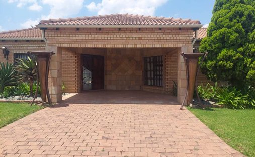 House in Vereeniging, Gauteng, South Africa 1