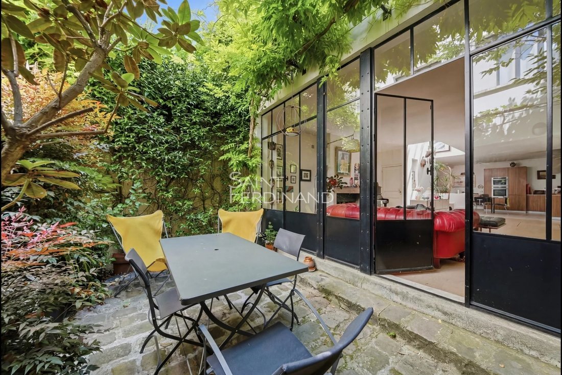 Apartment in Grandes Carrières-Clichy, Paris 18e Arrondissement, Paris 2 - 18710535