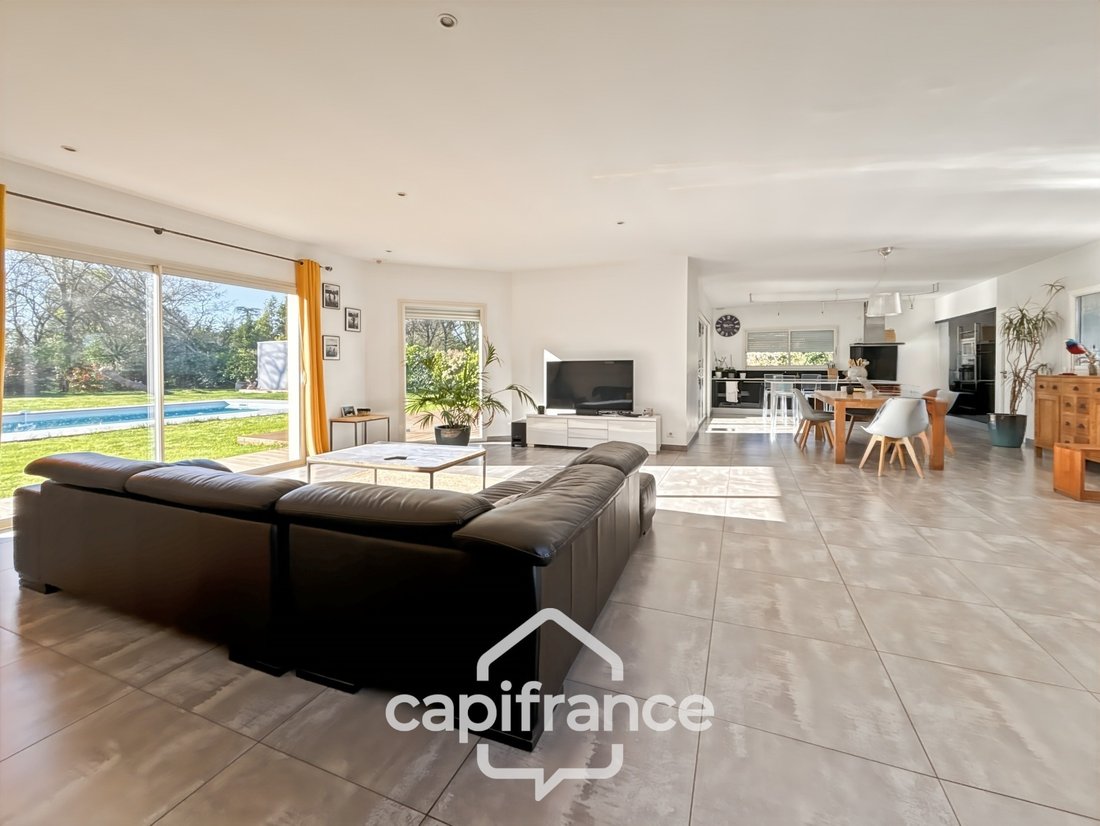 House in Sadirac, Nouvelle-Aquitaine, France 2 - 17521132