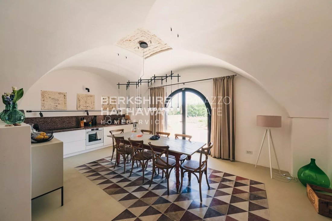 Villa in Cisternino, Apulia, Italy 4 - 18704540