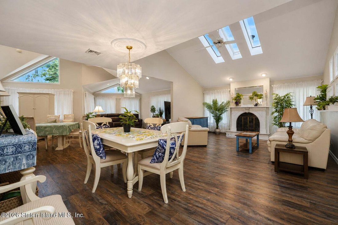 House in New York, New York, United States 5 - 18704955
