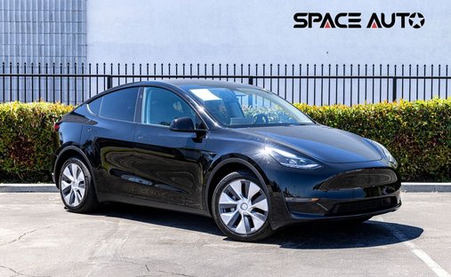 2023 Tesla Model Y Long Range Sport Utility 4D in Azusa, CA, United States 1
