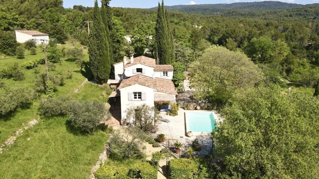 House in Flayosc, Provence-Alpes-Côte d'Azur, France 2 - 16247478