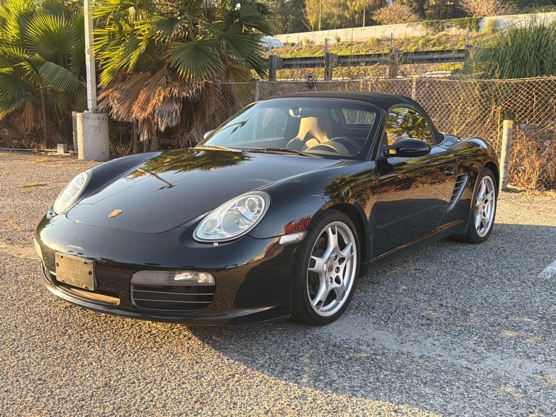 Cabriolet in Los Angeles, CA, United States 2 - 18714233