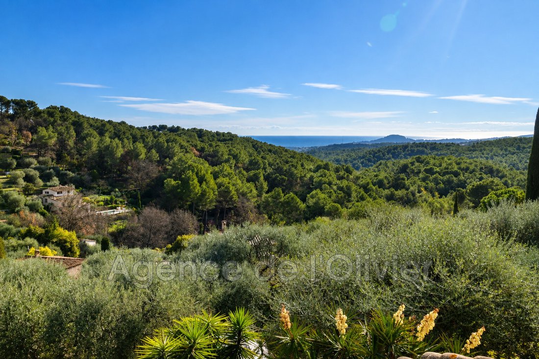 Villa in Le Rouret, Provence-Alpes-Côte d'Azur, Frankreich 2 - 17039785