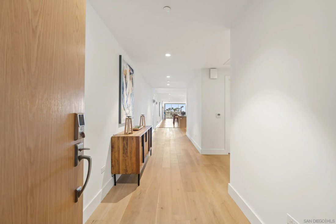Condo in San Diego, California, United States 2 - 18713694