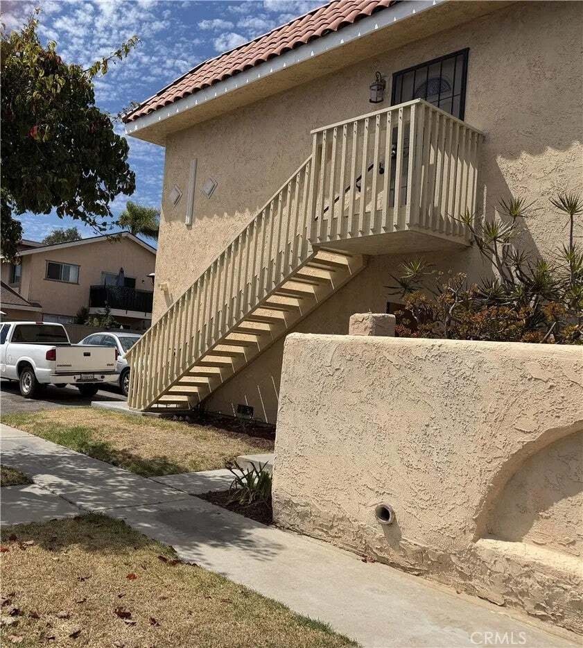 Huntington Beach, California, United States 3 - 18705894