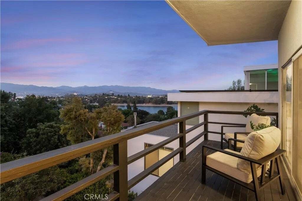 House in Los Angeles, California, United States 1 - 18705895