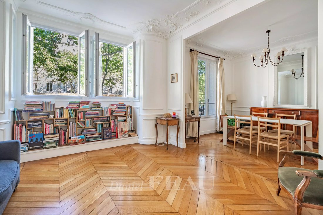 Apartment in Ecole Militaire, Paris 7e Arrondissement, Paris 1 - 18713338