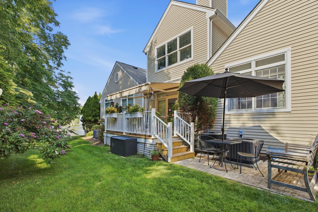 Condo in Setauket- East Setauket, New York, United States 3 - 18709068