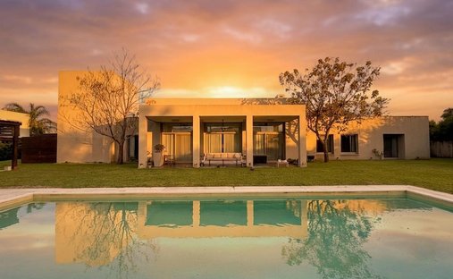 House in General Pacheco, Buenos Aires Province, Argentina 1