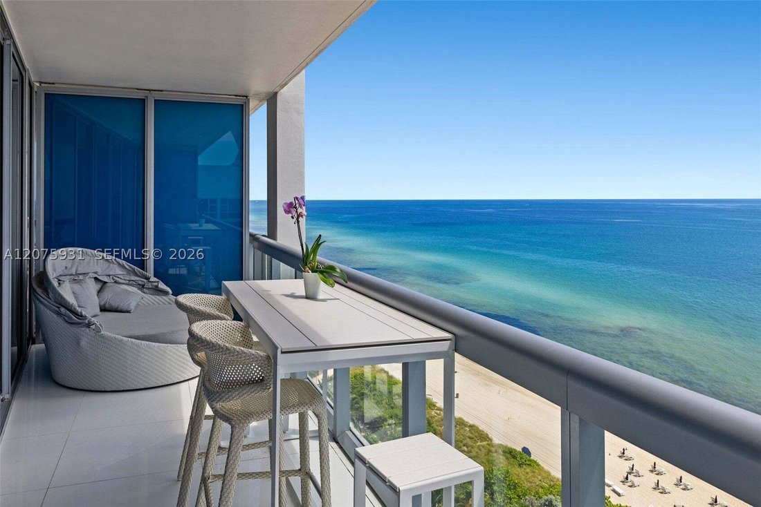 Condo in Miami Beach, Florida, United States 1 - 18711422