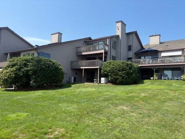 Condo in Portsmouth, Rhode Island, United States 1 - 18703347
