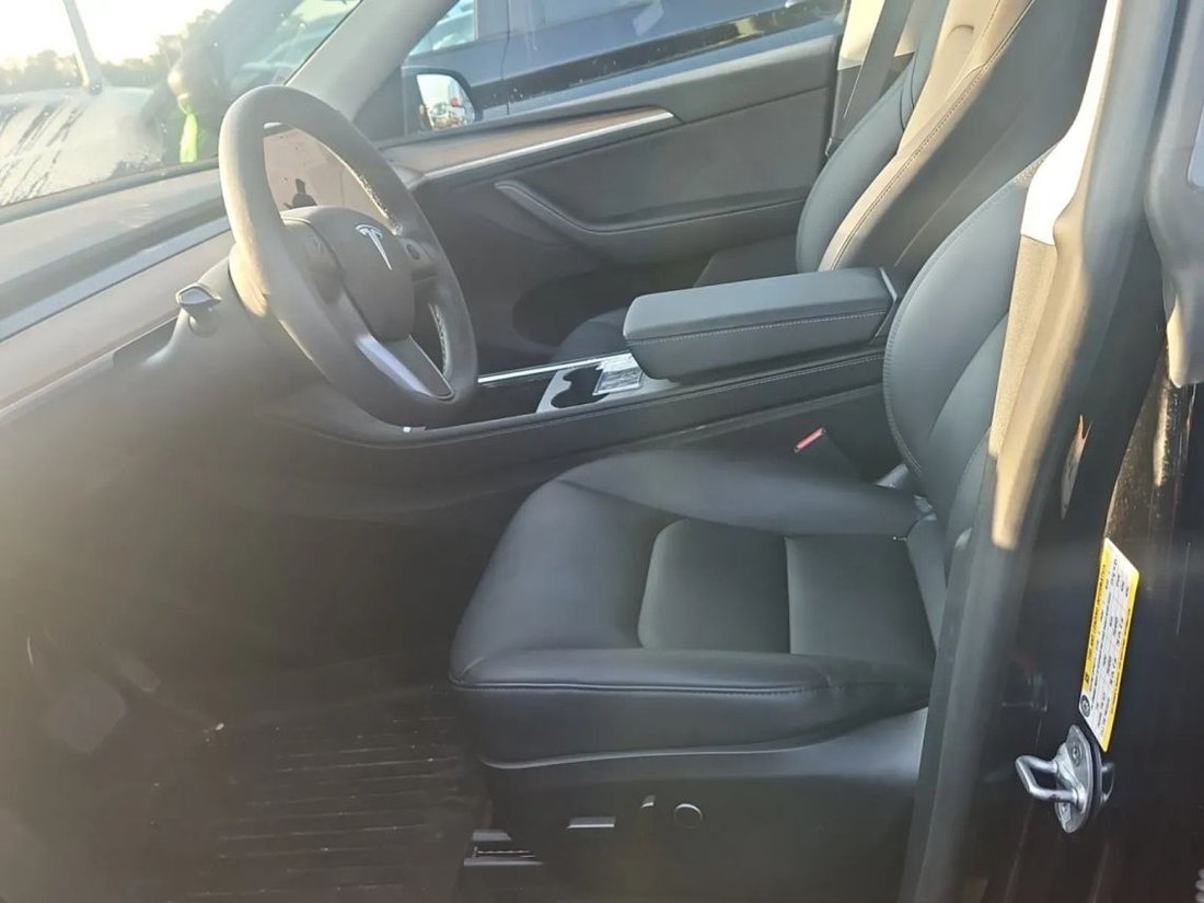 Suv in East Brunswick, NJ, United States 2 - 18707838