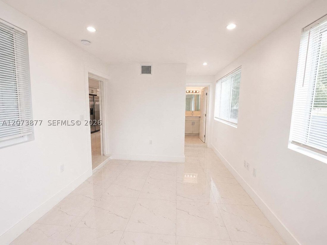 House in Miami, Florida, United States 5 - 18708552