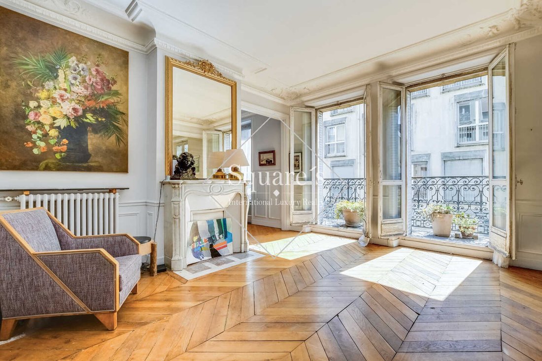 Apartment in La Fourche-Guy Môquet, Paris 17e Arrondissement, Paris 1 - 18714771
