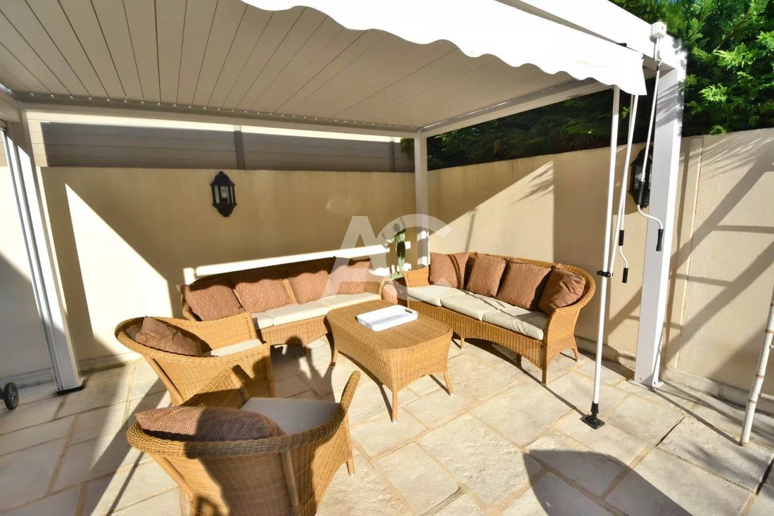 House in Fontmerle, Antibes, France 3 - 16831336