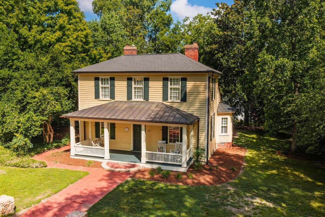 House in Chapel Hill, North Carolina, United States 1 - 18703442
