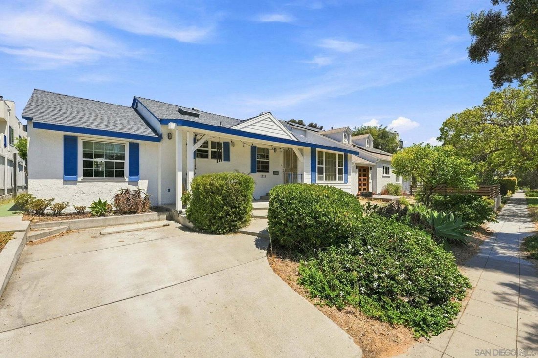 San Diego, California, United States 2 - 18703233