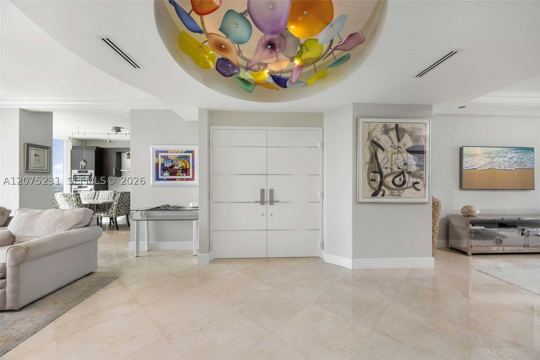 Condo in Miami Beach, Florida, United States 5 - 18706035