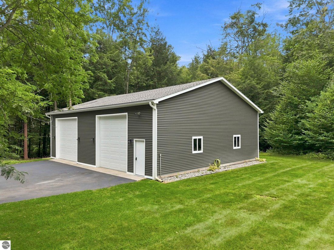Maison à Traverse City, Michigan, États-Unis 2 - 18704171