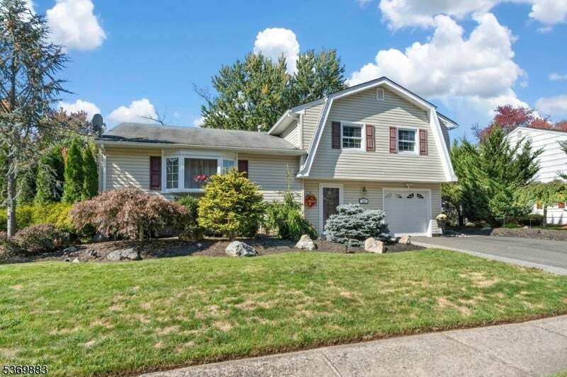 House in Wanaque, New Jersey, United States 2 - 18712250