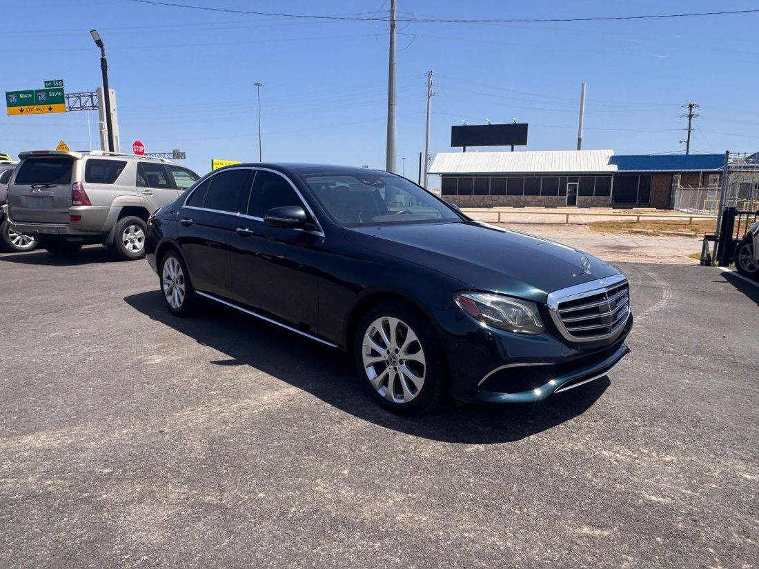 Sedan in Dallas, TX, United States 1 - 18707749