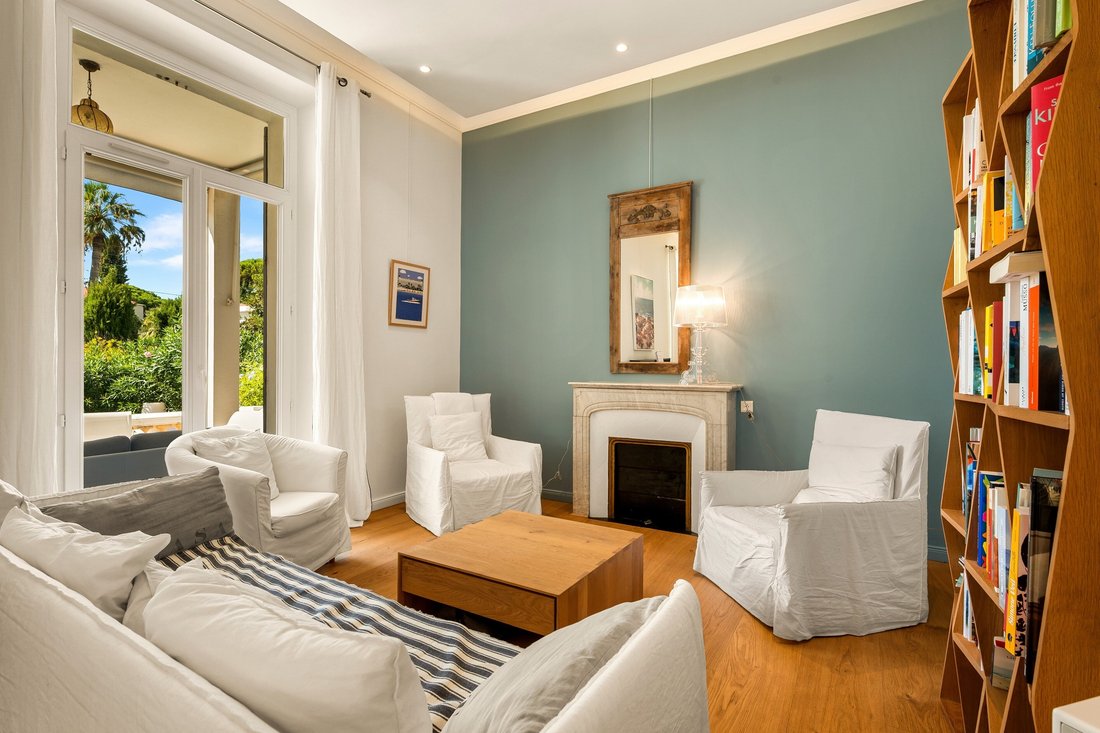 House in Saint Nicolas, Cannes, France 5 - 18704909