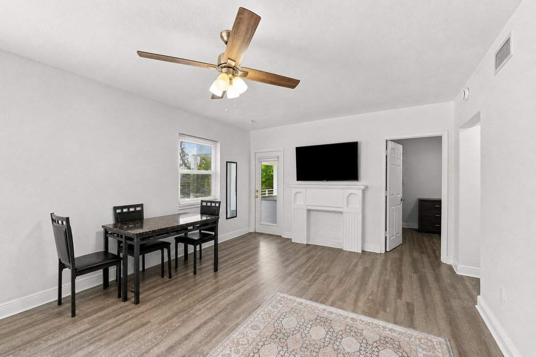 Miami Beach, Florida, United States 5 - 18706076