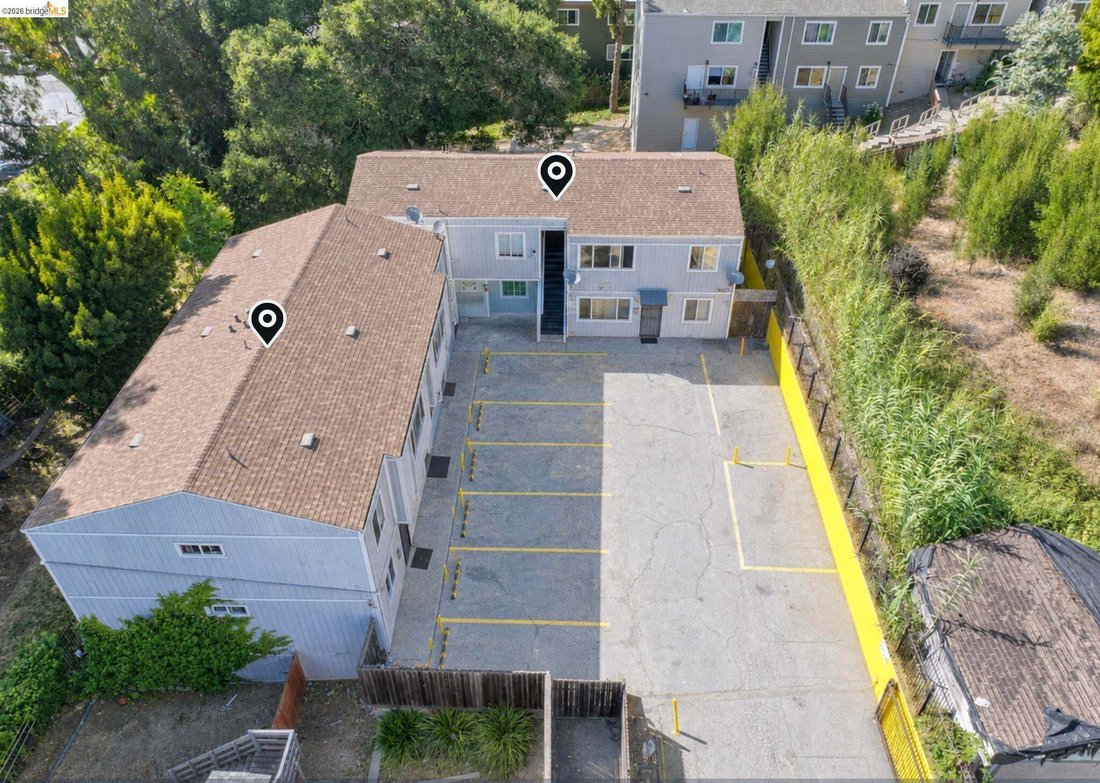 Oakland, California, United States 2 - 18710190