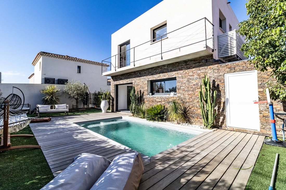 Haus in Nord Est, Bormes-les-Mimosas, Frankreich 1 - 16296772