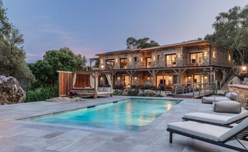 Villa à Grosseto-Prugna, Corse, France 1