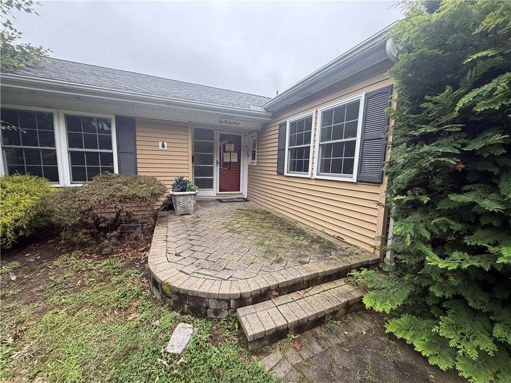 House in Cranston, Rhode Island, United States 3 - 18703339