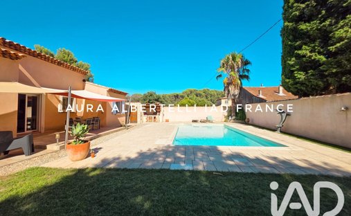 House in Coste Chaude-Mauveou, La Seyne-sur-Mer, France 1