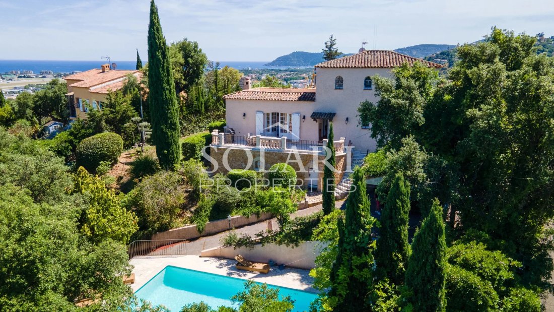 Villa a Le Grand Duc-Minelle, Mandelieu-la-Napoule, Francia 2 - 17128239