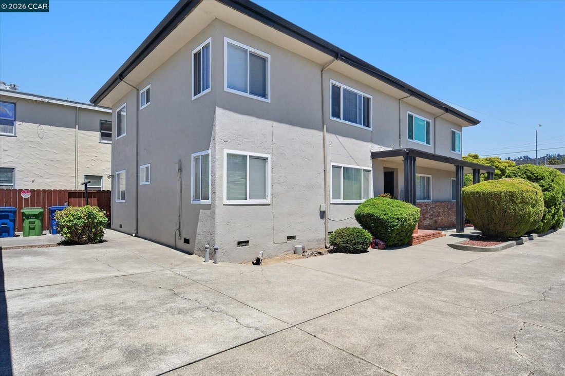 El Cerrito, California, United States 3 - 18705683