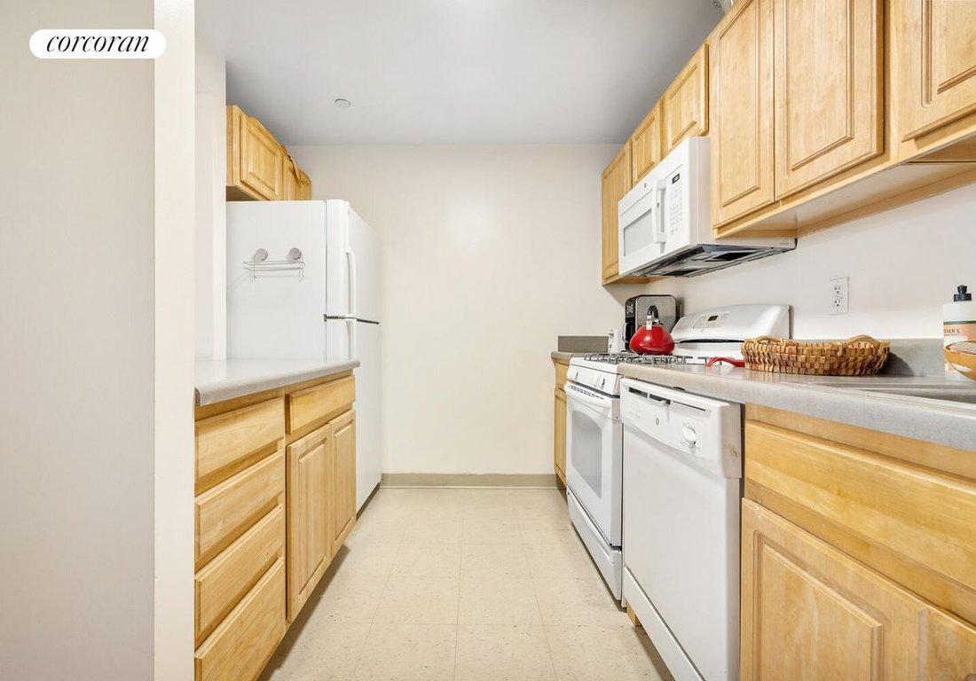 Co Op in New York, New York, United States 5 - 17075284