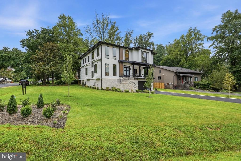House in Pimmit Hills, Virginia, United States 2 - 18706337