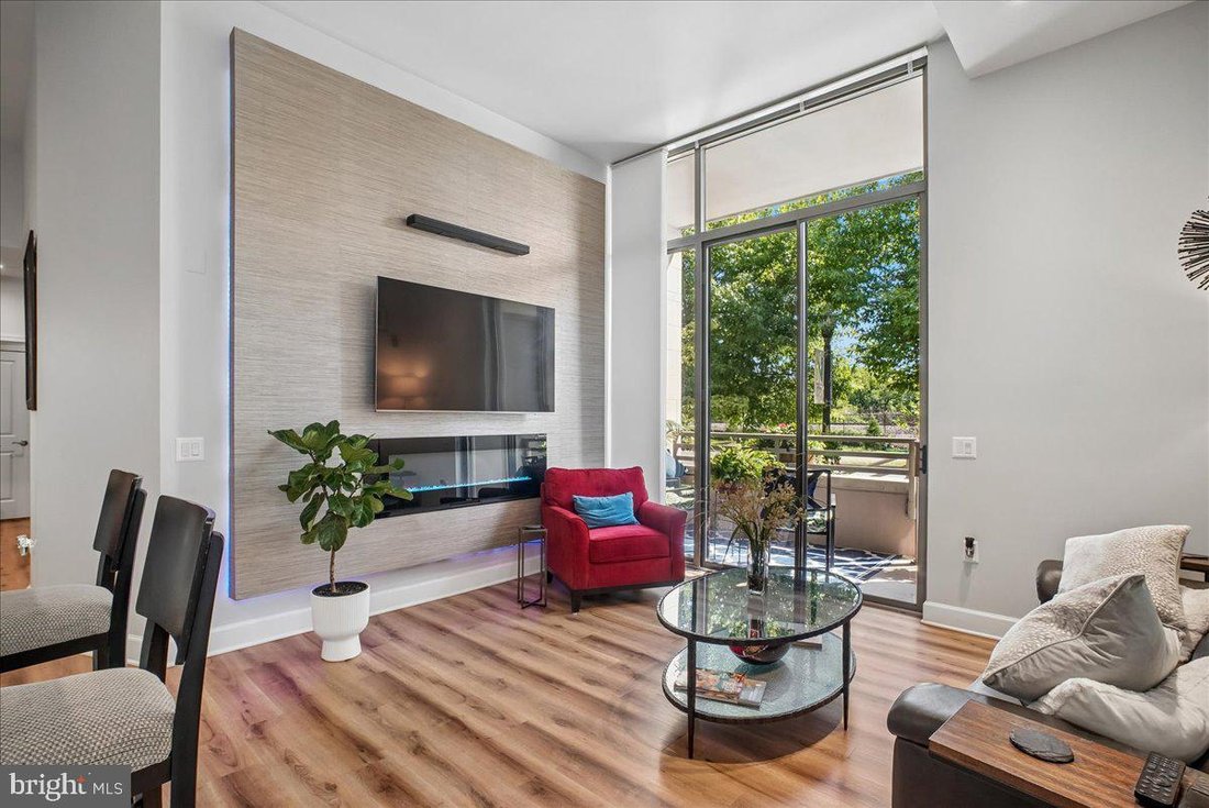 Condo in Arlington, Virginia, United States 4 - 18703988