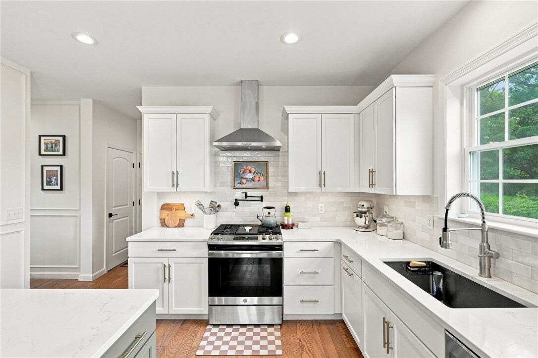 House in Johnston, Rhode Island, United States 5 - 18703346