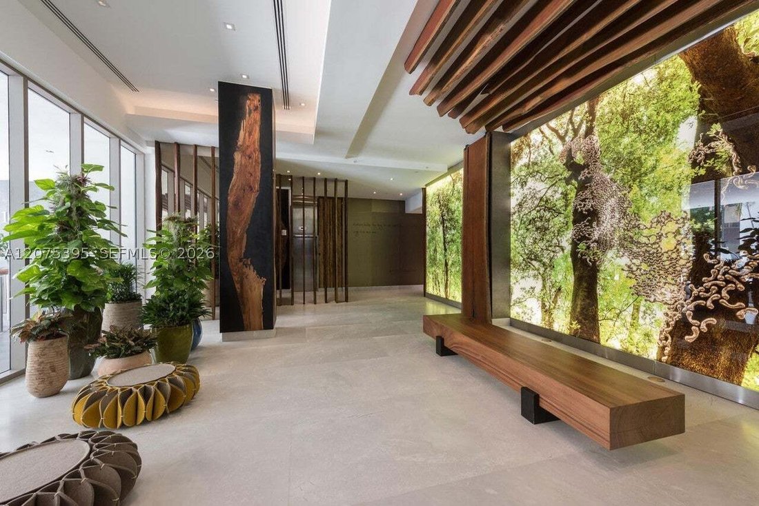 Condo in Miami, Florida, United States 1 - 18706032