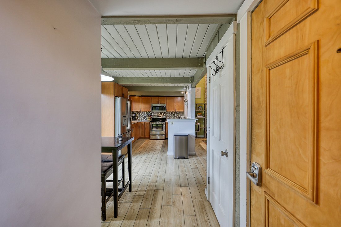 Condo in Gallatin Gateway, Montana, United States 5 - 18709067