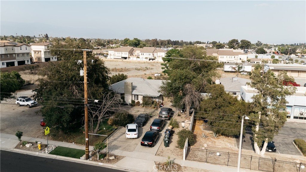 Casa a Fontana, California, Stati Uniti 3 - 18397943